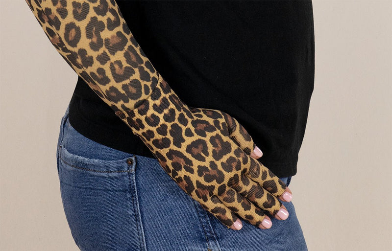Leo Leopard Gradient Compression Glove