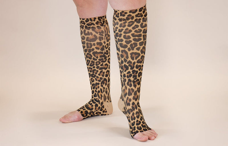 Leo Leopard Gradient Compression Socks