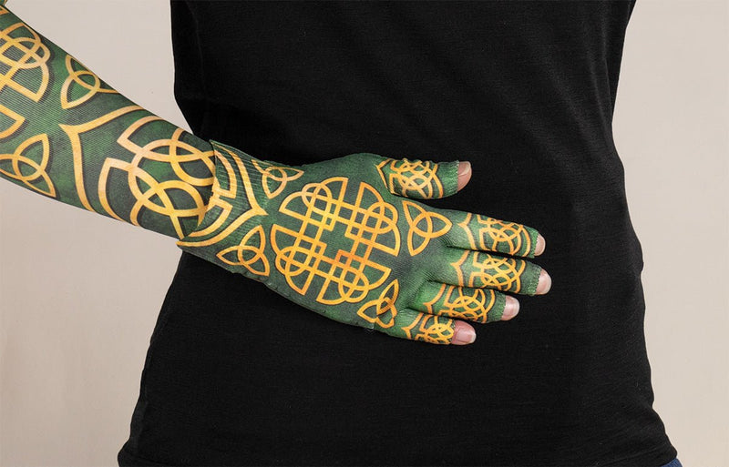 Lucky Gradient Compression Glove