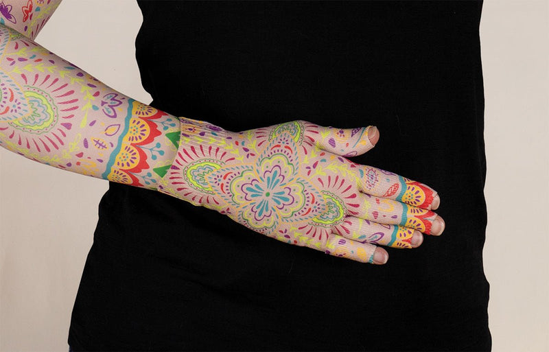 Mandala Gradient Compression Glove