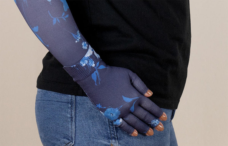 Moonlight Gradient Compression Glove