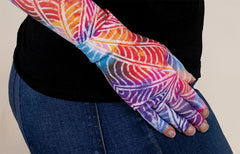 Psychedelic Gradient Compression Glove