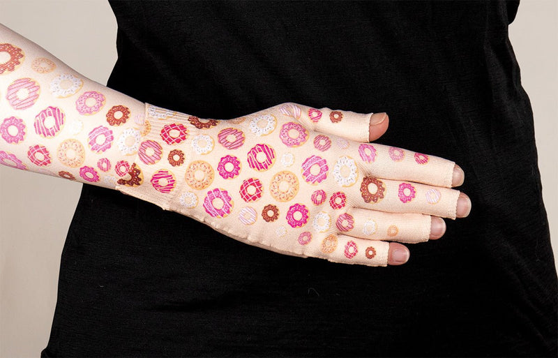 Sweet Tooth Gradient Compression Glove